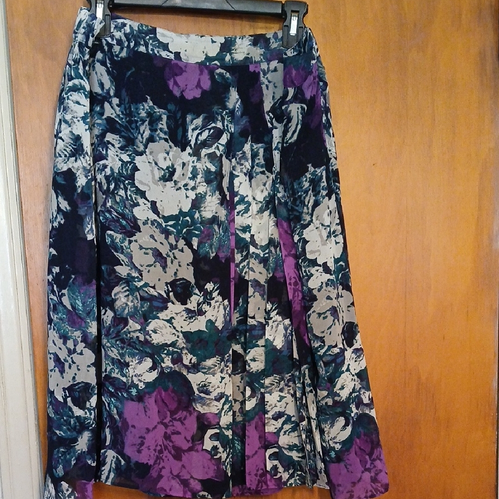 Jaclyn Smith A-Line Skirt in Purple and Black Floral